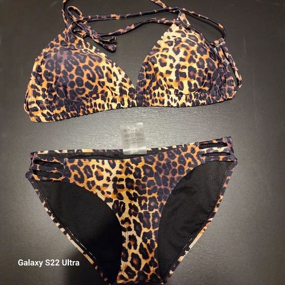 Swimsuit - Picture 9 of 14